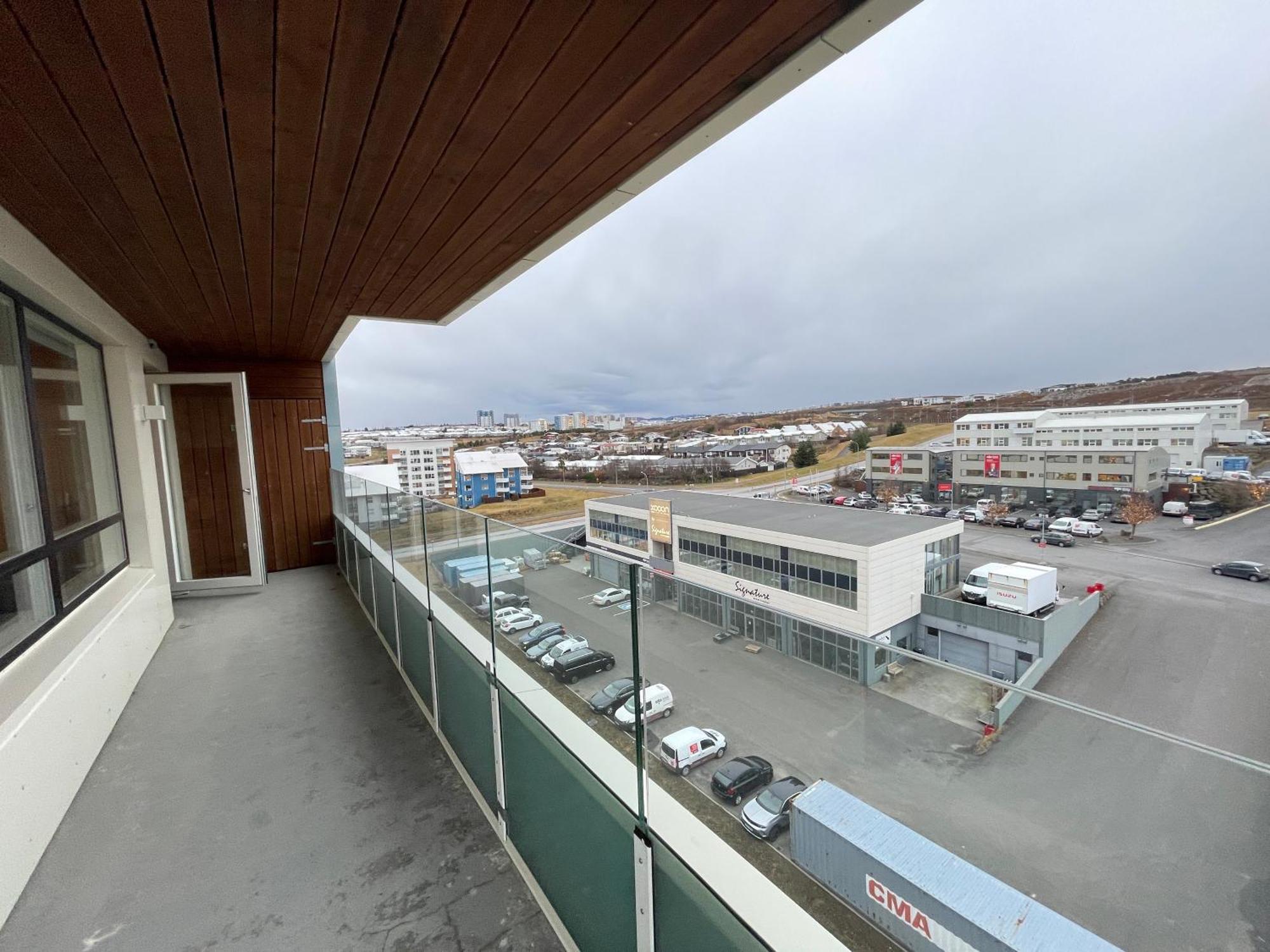 Modern And Spacious 3 Bedroom Apartment In Kopavogur Reykjavik Exterior photo